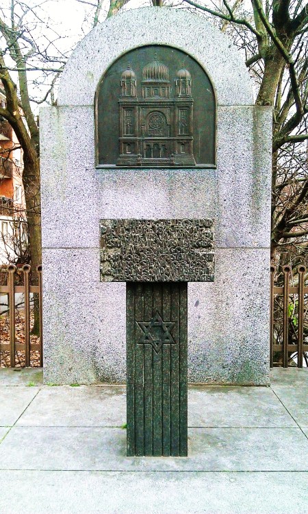 Nürnberg Synagoge Denkmal Pegnitz